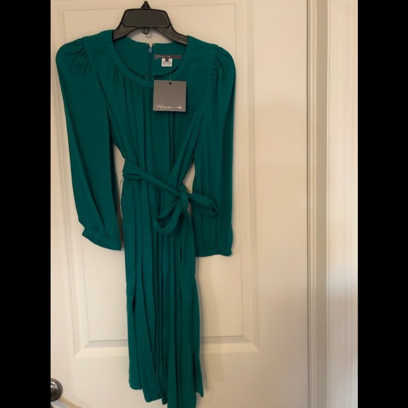 New with tags! Pippa long sleeve belted dress - Picture 1 of 2